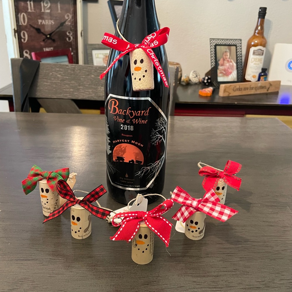 DYI Festive Cork Snowman Wine Bottle or Tree Decorations With Red & Green Bows
